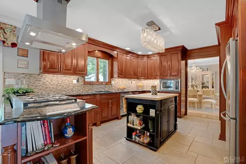 2 Roberta Ct, Edison, NJ 08820 photo 14