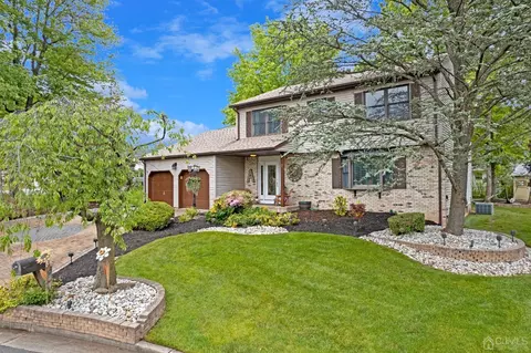 2 Roberta Ct, Edison, NJ 08820 photo 2