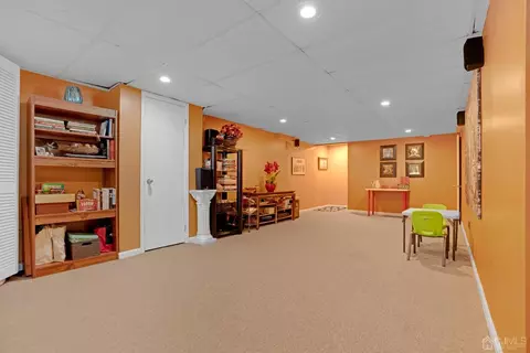 2 Roberta Ct, Edison, NJ 08820 photo 34