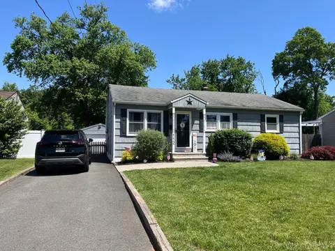 112 Cap Ln, Middlesex, NJ 08846 photo 1