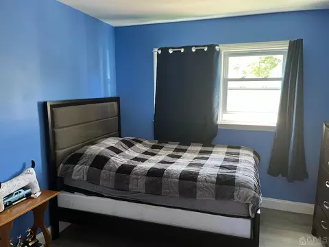112 Cap Ln, Middlesex, NJ 08846 photo 18