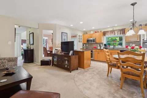 13 Brookwood Ct, Princeton, NJ 08540 photo 17