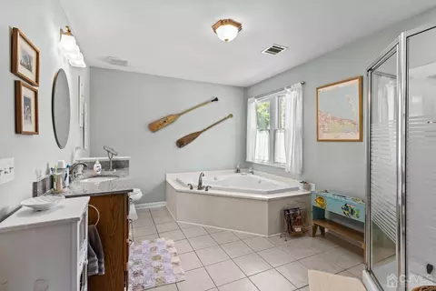 8 Cherry Tree Ln, Middletown, NJ 07748 photo 20