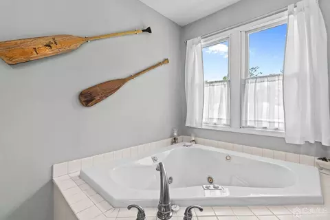 8 Cherry Tree Ln, Middletown, NJ 07748 photo 19