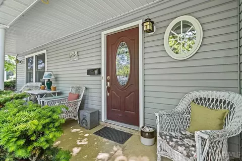 8 Cherry Tree Ln, Middletown, NJ 07748 photo 3