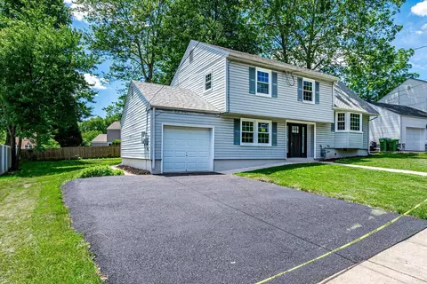 8 Amman Rd, Edison, NJ 08817 photo 3