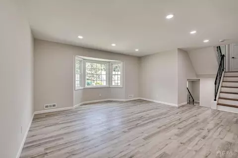 8 Amman Rd, Edison, NJ 08817 photo 16