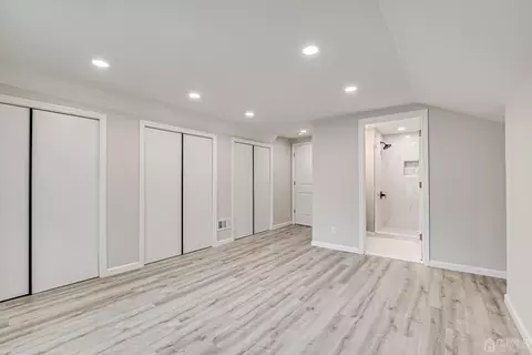 8 Amman Rd, Edison, NJ 08817 photo 28