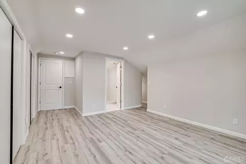 8 Amman Rd, Edison, NJ 08817 photo 27