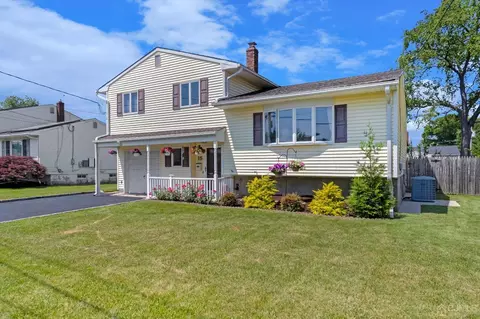 15 Brian Rd, Edison, NJ 08817 photo 2