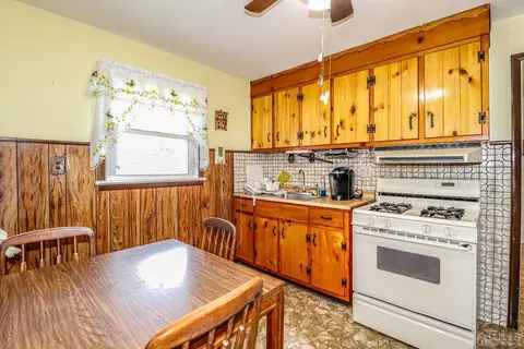 17 Meade St, Sewaren, NJ 07077 photo 12