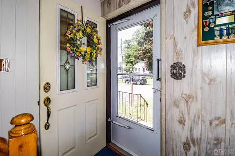 17 Meade St, Sewaren, NJ 07077 photo 7