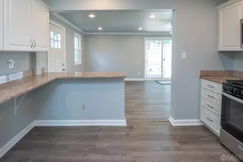 48 Markham Rd, Edison, NJ 08817 photo 13