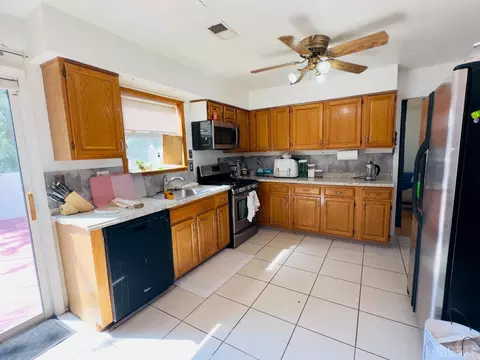 38 Ned Ct, Sewaren, NJ 07077 photo 9
