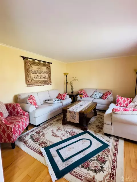 38 Ned Ct, Sewaren, NJ 07077 photo 5