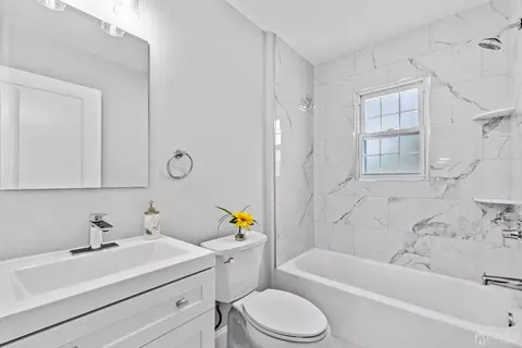 413 Fairview Ave, Middlesex, NJ 08846 photo 11