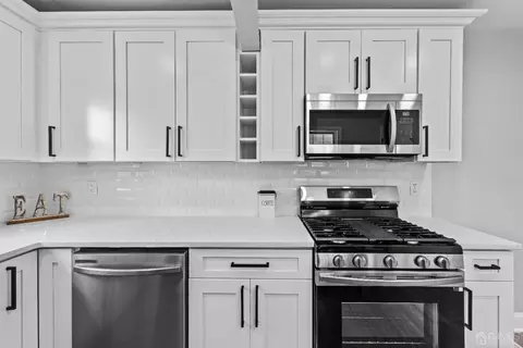 413 Fairview Ave, Middlesex, NJ 08846 photo 8