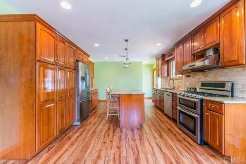 49 Cherry St, Edison, NJ 08817 photo 7