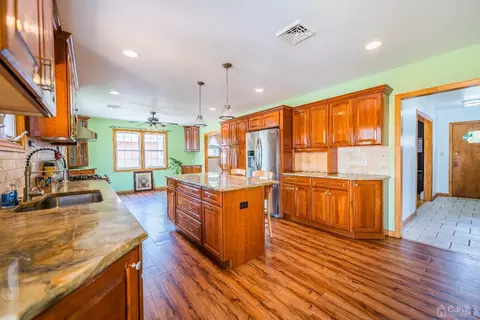 49 Cherry St, Edison, NJ 08817 photo 4