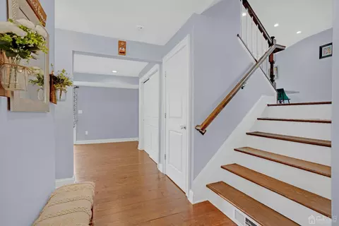 2 Hazel Ave, Edison, NJ 08820 photo 5