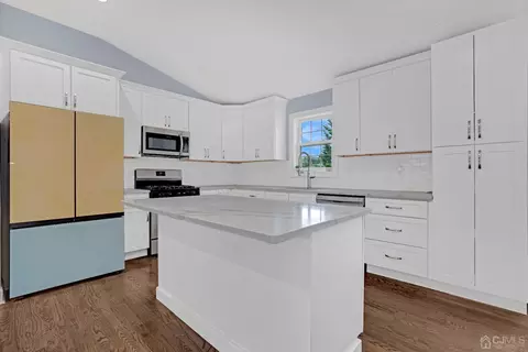 2 Hazel Ave, Edison, NJ 08820 photo 12