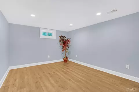 2 Hazel Ave, Edison, NJ 08820 photo 25