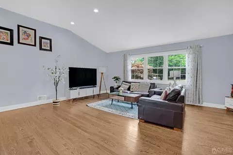 2 Hazel Ave, Edison, NJ 08820 photo 9