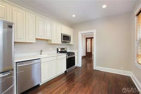 463 Union Ave, Middlesex, NJ 08846 photo 5