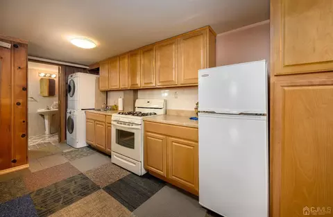 8 Lambert Ave, Edison, NJ 08817 photo 21