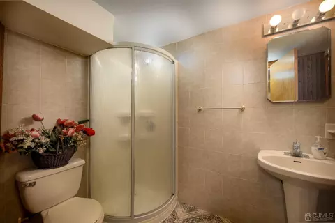8 Lambert Ave, Edison, NJ 08817 photo 24