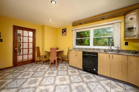 8 Lambert Ave, Edison, NJ 08817 photo 6