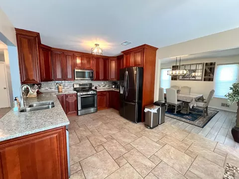 16 York Dr, Helmetta, NJ 08828 photo 7