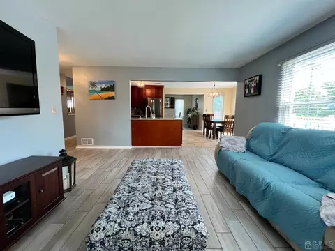 16 York Dr, Helmetta, NJ 08828 photo 10