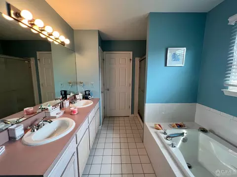 16 York Dr, Helmetta, NJ 08828 photo 18