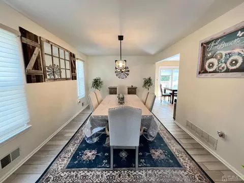 16 York Dr, Helmetta, NJ 08828 photo 6
