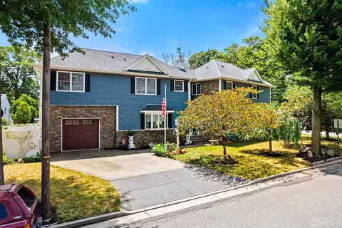 100 Gracey St, Edison, NJ 08817 photo 1
