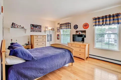 2 Lysbeth Ln, Matawan, NJ 07747 photo 24