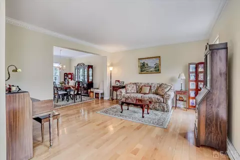 2 Lysbeth Ln, Matawan, NJ 07747 photo 13