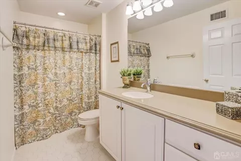 2 Lysbeth Ln, Matawan, NJ 07747 photo 25
