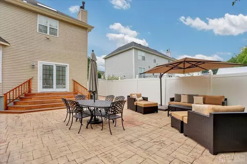 2 Lysbeth Ln, Matawan, NJ 07747 photo 3