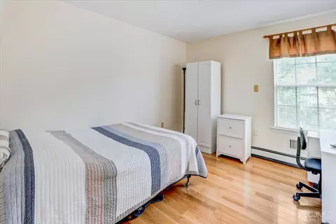 2 Lysbeth Ln, Matawan, NJ 07747 photo 28