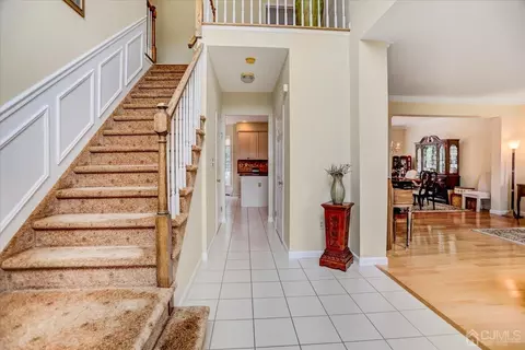 2 Lysbeth Ln, Matawan, NJ 07747 photo 11