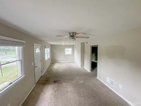 446 Old Post Rd, Edison, NJ 08817 photo 4