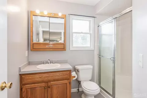 640 Bound Brook Rd, Middlesex, NJ 08846 photo 15