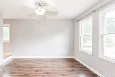 640 Bound Brook Rd, Middlesex, NJ 08846 photo 6