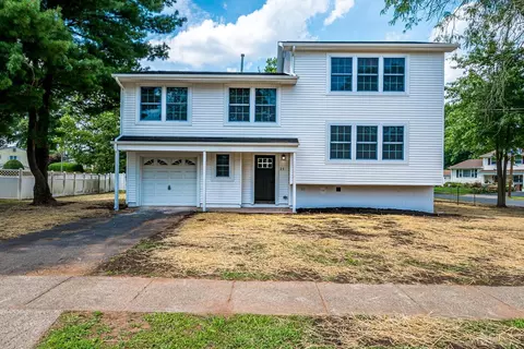 21 Brian Rd, Edison, NJ 08817 photo 1