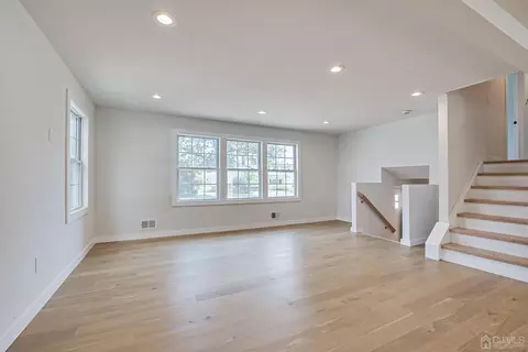 21 Brian Rd, Edison, NJ 08817 photo 14