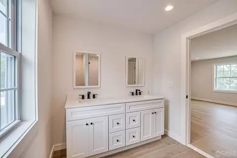 21 Brian Rd, Edison, NJ 08817 photo 29