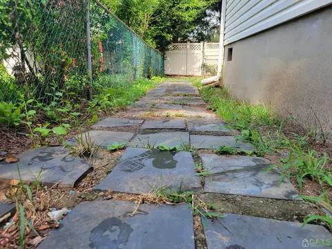 23 Macarthur Dr, Edison, NJ 08837 photo 18