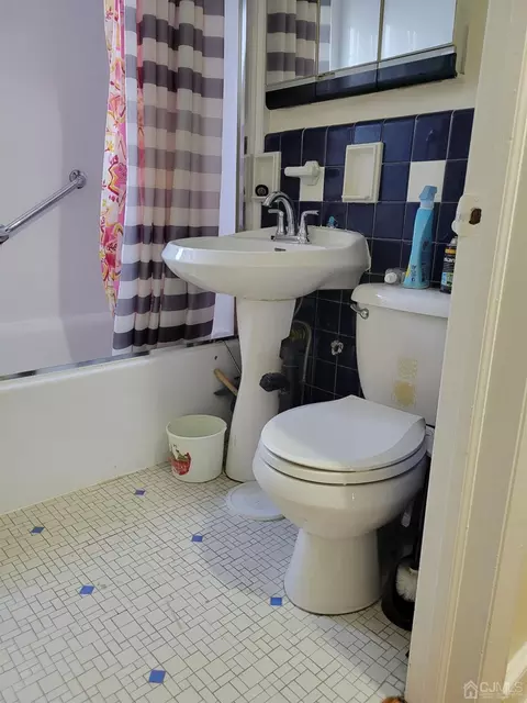 23 Macarthur Dr, Edison, NJ 08837 photo 14